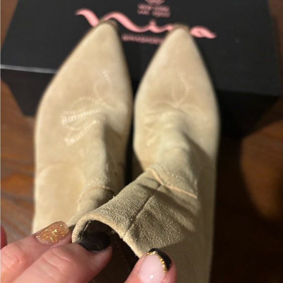 Womenn's Shoe Boots - Light Tan Suede - Size 8 - Picture 14 of 14